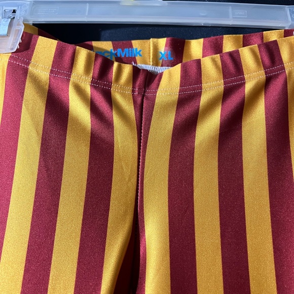 Black Milk Harry Potter Gryffindor Leggings. Size XL. - Picture 4 of 4